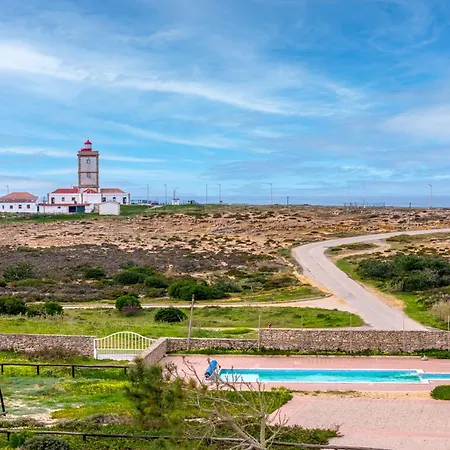 Pinhal Mar Otel 3*